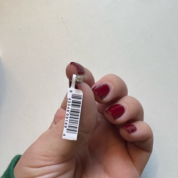 NWT Bloomingdale’s Natural Diamond Stud Earrings (.33 ctw) - sells for $1,250 - Picture 11 of 11